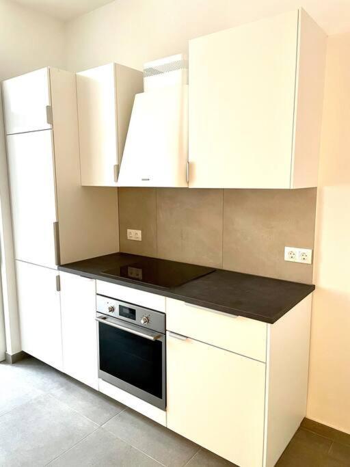 Brand New & Spacious Apartment In The City Centre Wien Eksteriør bilde